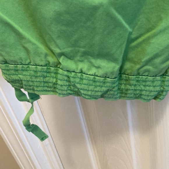 Low rise green capris - Picture 10 of 15